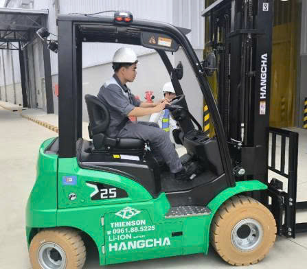 Xe nâng điện