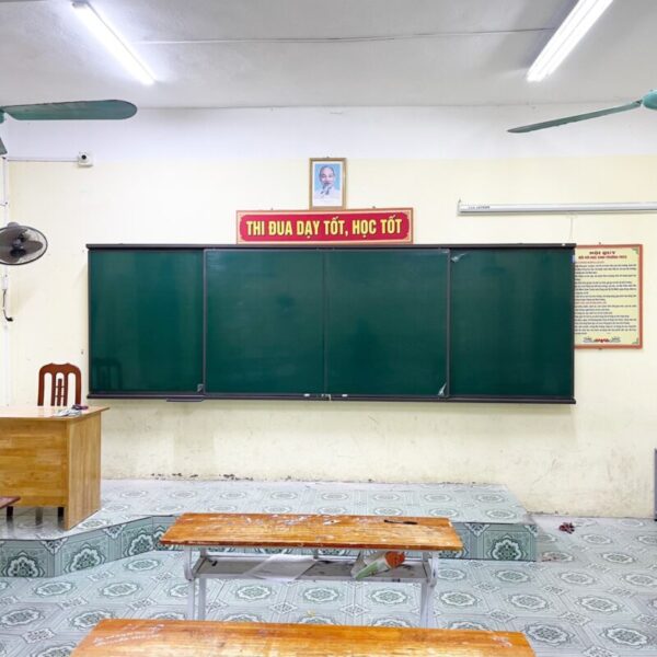 Bảng trượt ngang 4 tấm